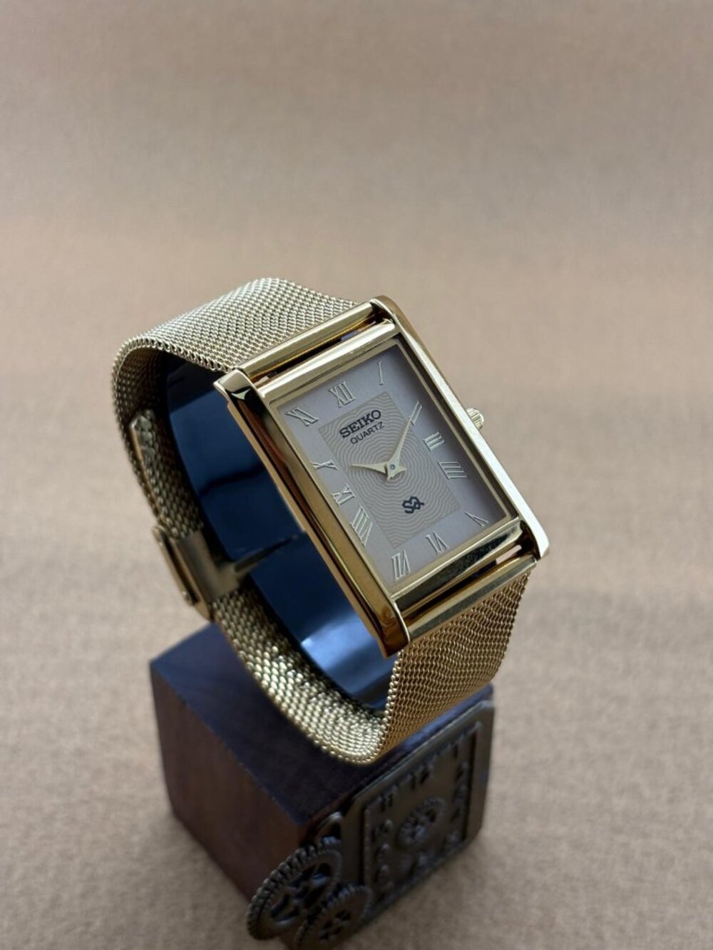 GOLD VINTAGE Seiko Vintage slim men's wristwatch